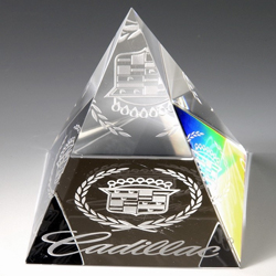 Optical Pyramid Paperweight (Medium)